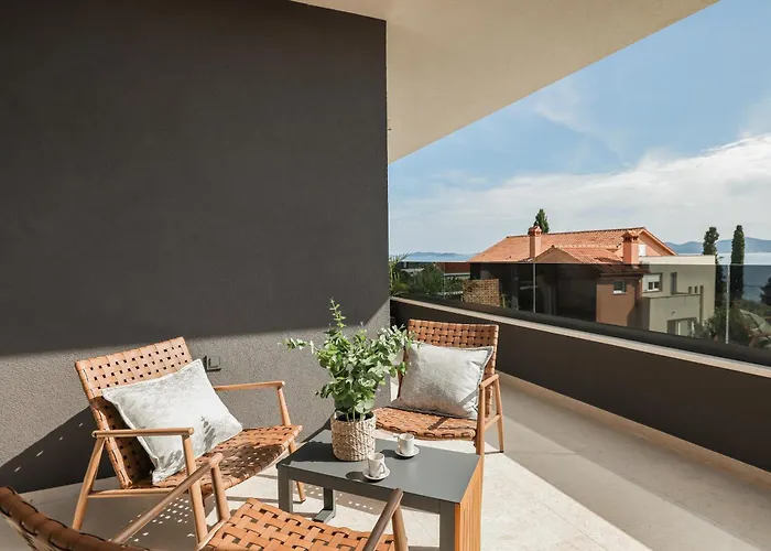 Dekorti Villa Kozino