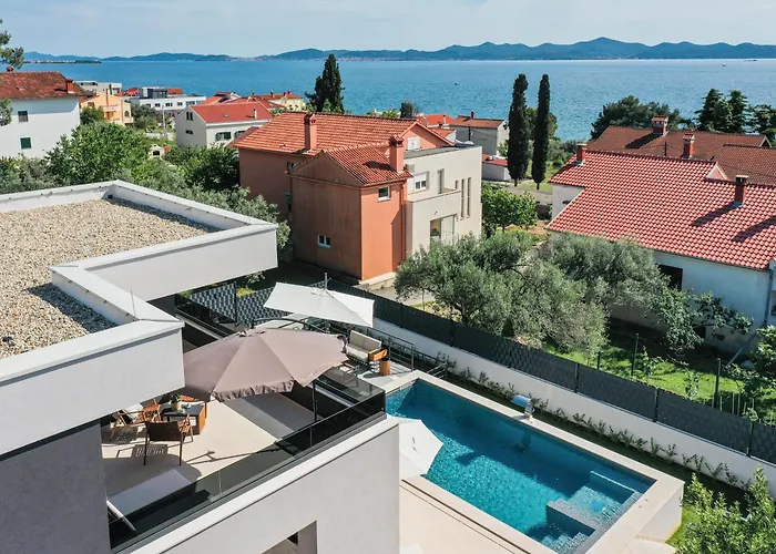 Dekorti Villa Kozino