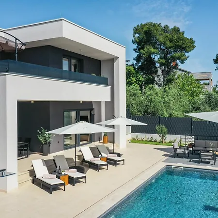 Villa Dekorti *