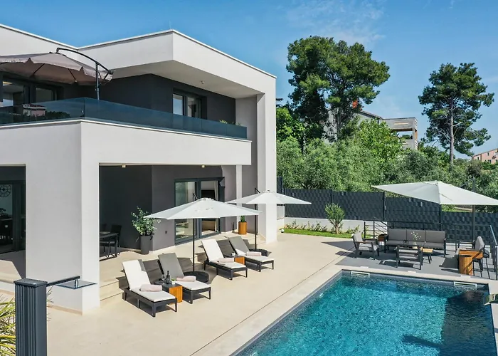 Вилла Dekorti *